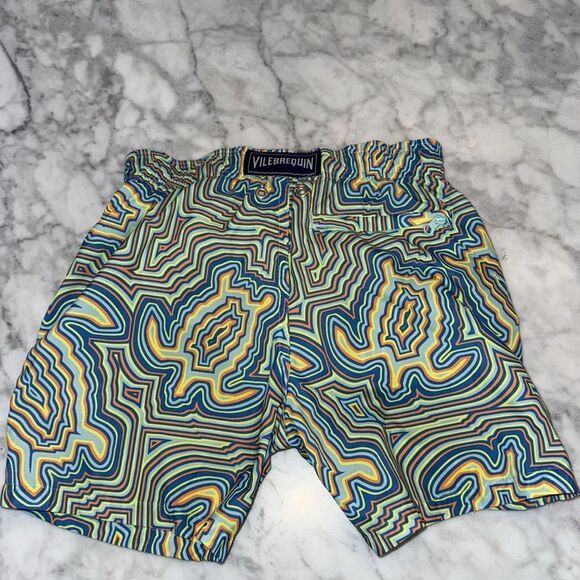 Vilebrequin White T-Shirt with Matching Patterned Shorts Set - Picture 6 of 8